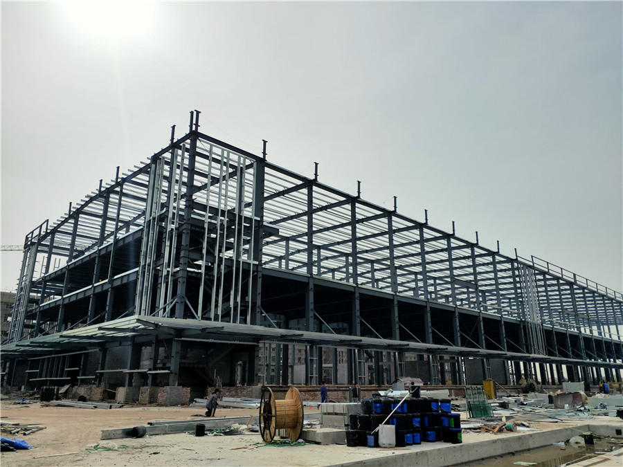 山西鋼結構施工現(xiàn)場圖